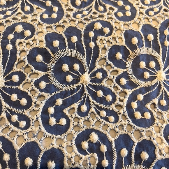 Sleeveless comfortable and classic shift - Picture 3 of 3